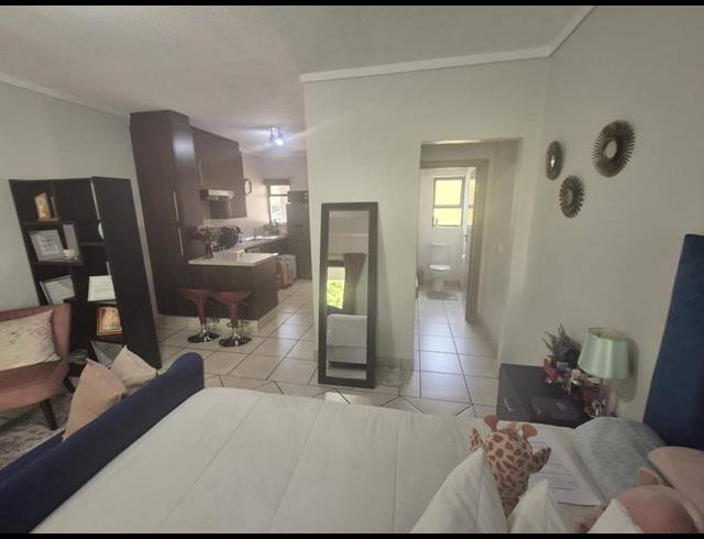 1 BEDROOM APARTMENT FOR SALE IN DOUGLASDALE